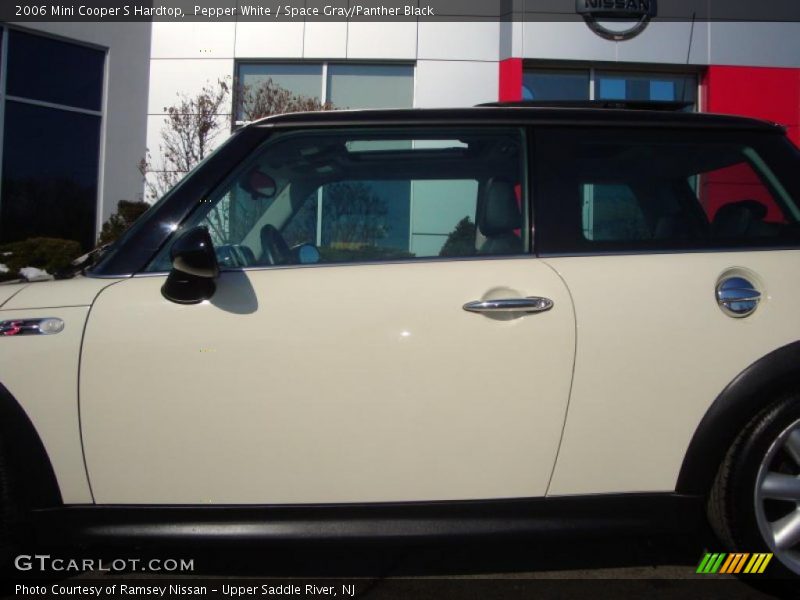 Pepper White / Space Gray/Panther Black 2006 Mini Cooper S Hardtop