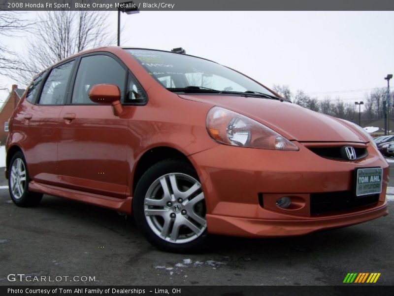 Blaze Orange Metallic / Black/Grey 2008 Honda Fit Sport