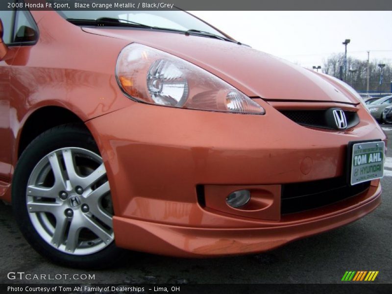 Blaze Orange Metallic / Black/Grey 2008 Honda Fit Sport