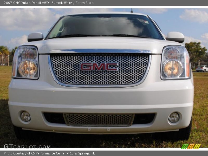 Summit White / Ebony Black 2007 GMC Yukon Denali AWD