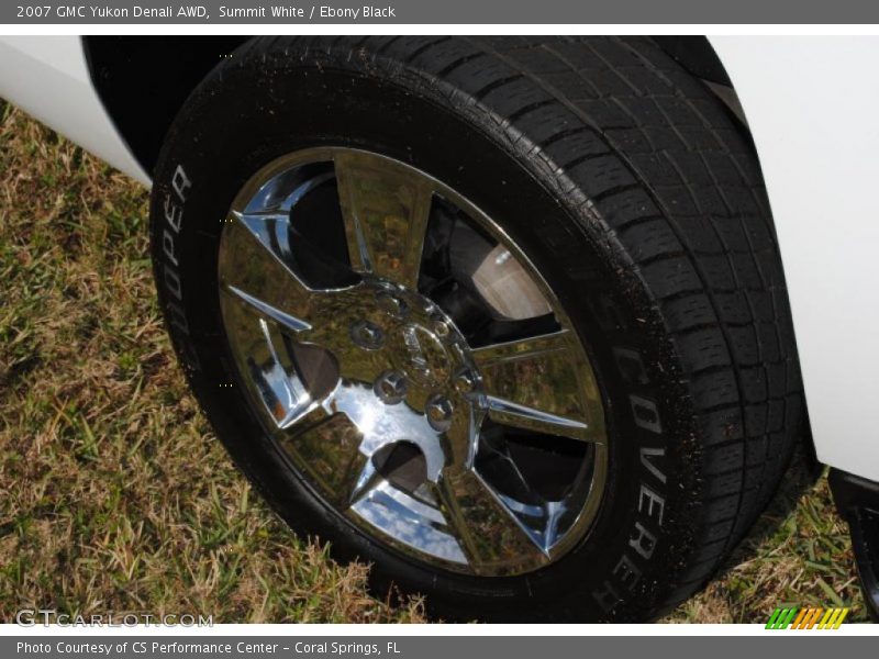 Summit White / Ebony Black 2007 GMC Yukon Denali AWD