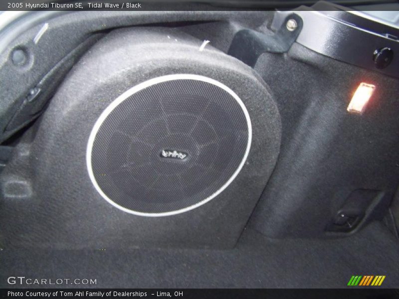 Tidal Wave / Black 2005 Hyundai Tiburon SE