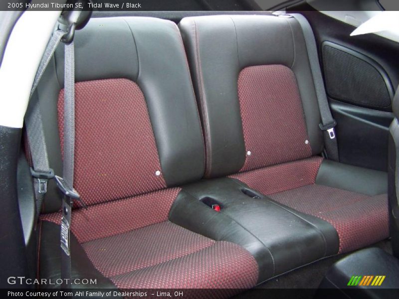 Tidal Wave / Black 2005 Hyundai Tiburon SE