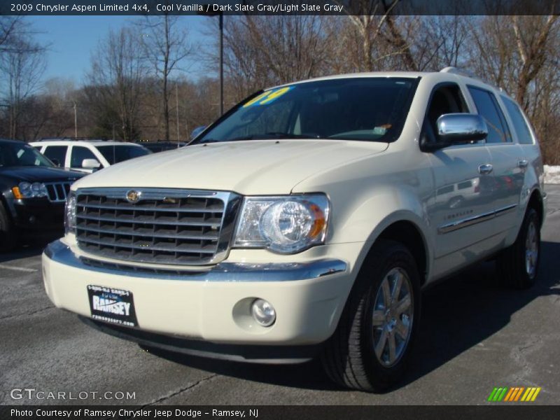 Cool Vanilla / Dark Slate Gray/Light Slate Gray 2009 Chrysler Aspen Limited 4x4