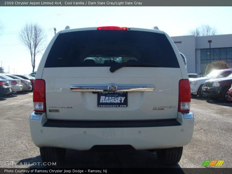 Cool Vanilla / Dark Slate Gray/Light Slate Gray 2009 Chrysler Aspen Limited 4x4