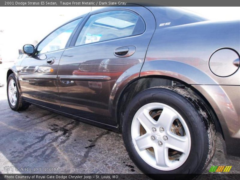 Taupe Frost Metallic / Dark Slate Gray 2001 Dodge Stratus ES Sedan