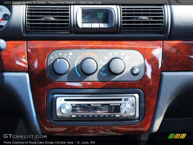 Taupe Frost Metallic / Dark Slate Gray 2001 Dodge Stratus ES Sedan