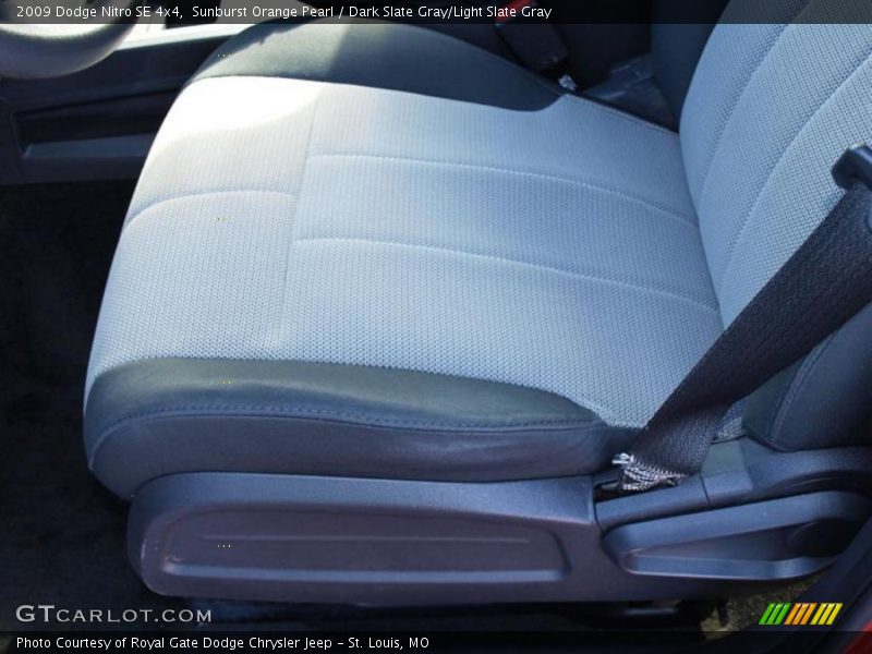 Sunburst Orange Pearl / Dark Slate Gray/Light Slate Gray 2009 Dodge Nitro SE 4x4