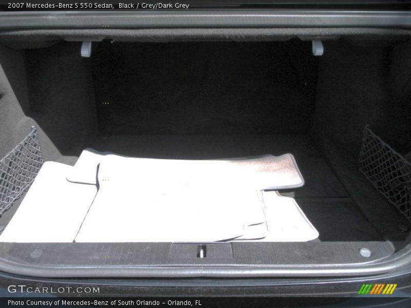 Black / Grey/Dark Grey 2007 Mercedes-Benz S 550 Sedan