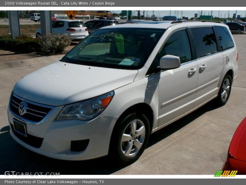 Calla Lilly White / Ceylon Beige 2009 Volkswagen Routan SEL