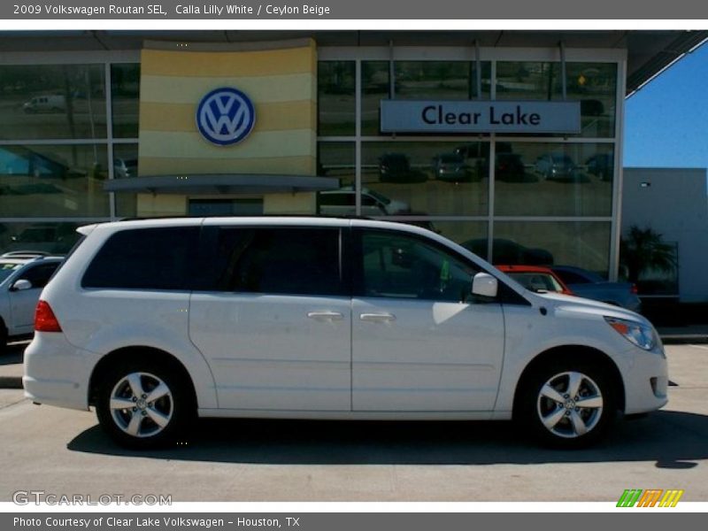 Calla Lilly White / Ceylon Beige 2009 Volkswagen Routan SEL