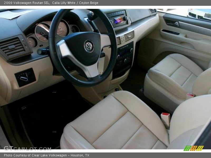 Calla Lilly White / Ceylon Beige 2009 Volkswagen Routan SEL
