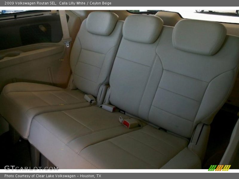 Calla Lilly White / Ceylon Beige 2009 Volkswagen Routan SEL