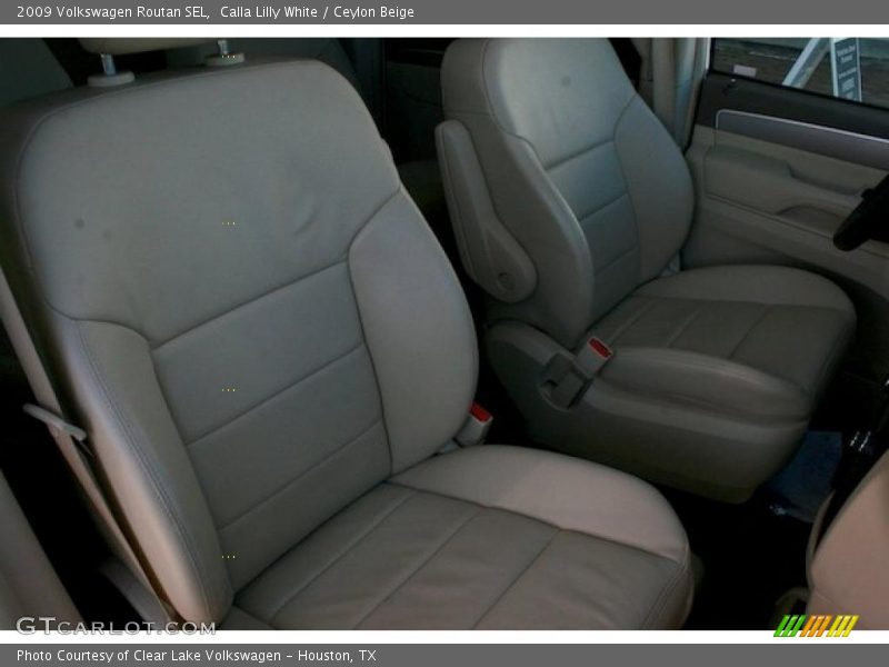 Calla Lilly White / Ceylon Beige 2009 Volkswagen Routan SEL