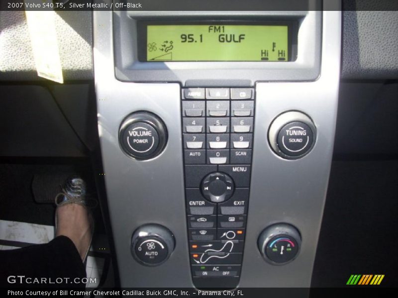 Silver Metallic / Off-Black 2007 Volvo S40 T5