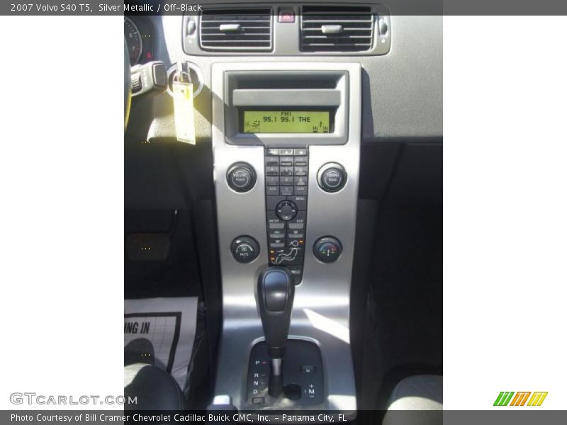 Silver Metallic / Off-Black 2007 Volvo S40 T5