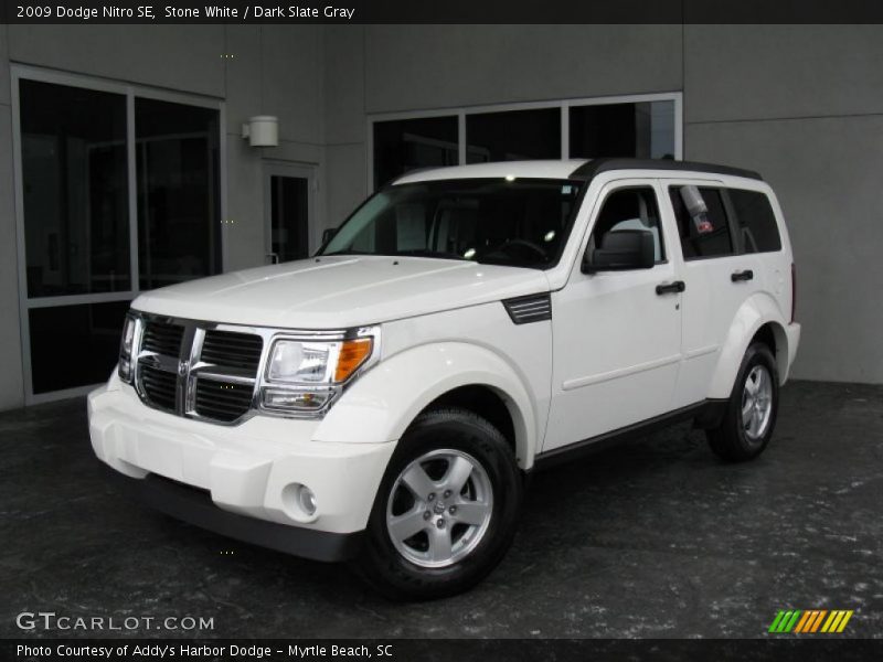 Stone White / Dark Slate Gray 2009 Dodge Nitro SE