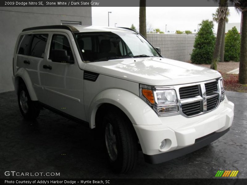 Stone White / Dark Slate Gray 2009 Dodge Nitro SE