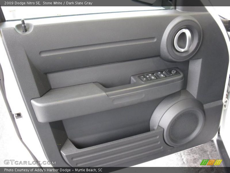 Stone White / Dark Slate Gray 2009 Dodge Nitro SE
