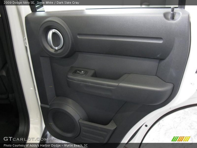 Stone White / Dark Slate Gray 2009 Dodge Nitro SE