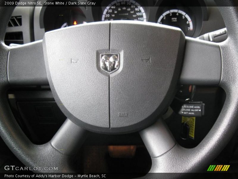 Stone White / Dark Slate Gray 2009 Dodge Nitro SE