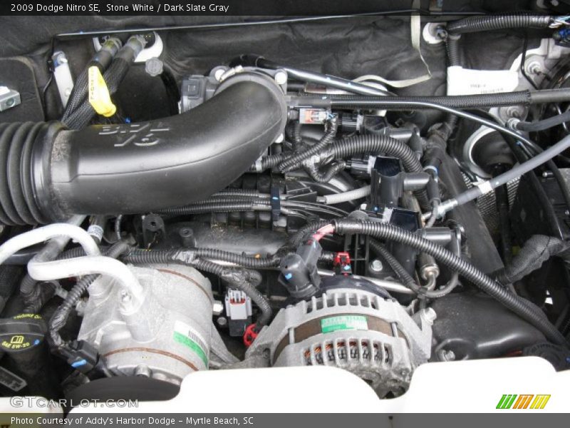 Stone White / Dark Slate Gray 2009 Dodge Nitro SE