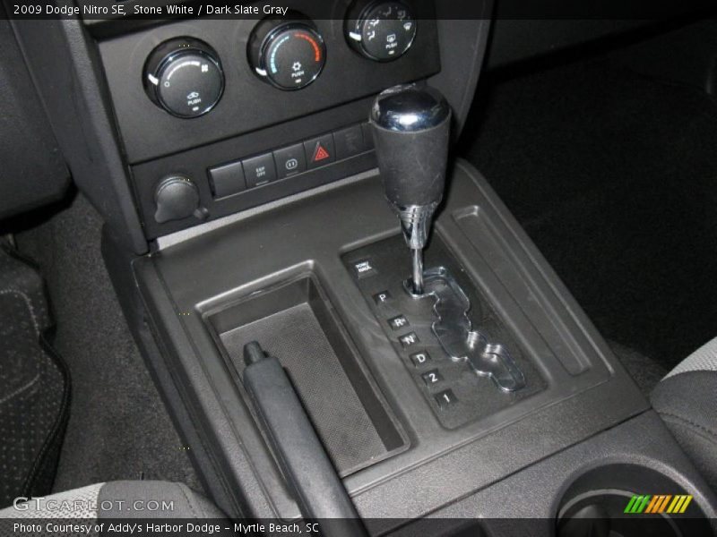 Stone White / Dark Slate Gray 2009 Dodge Nitro SE