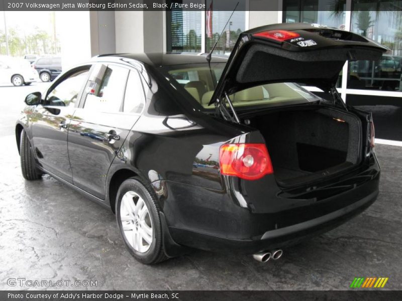Black / Pure Beige 2007 Volkswagen Jetta Wolfsburg Edition Sedan