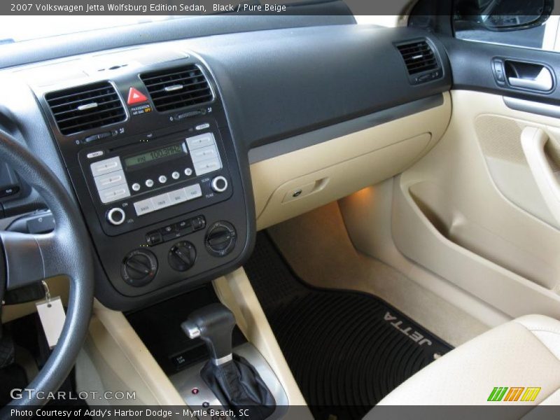 Black / Pure Beige 2007 Volkswagen Jetta Wolfsburg Edition Sedan