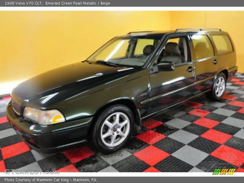 Front 3/4 View of 1998 V70 GLT