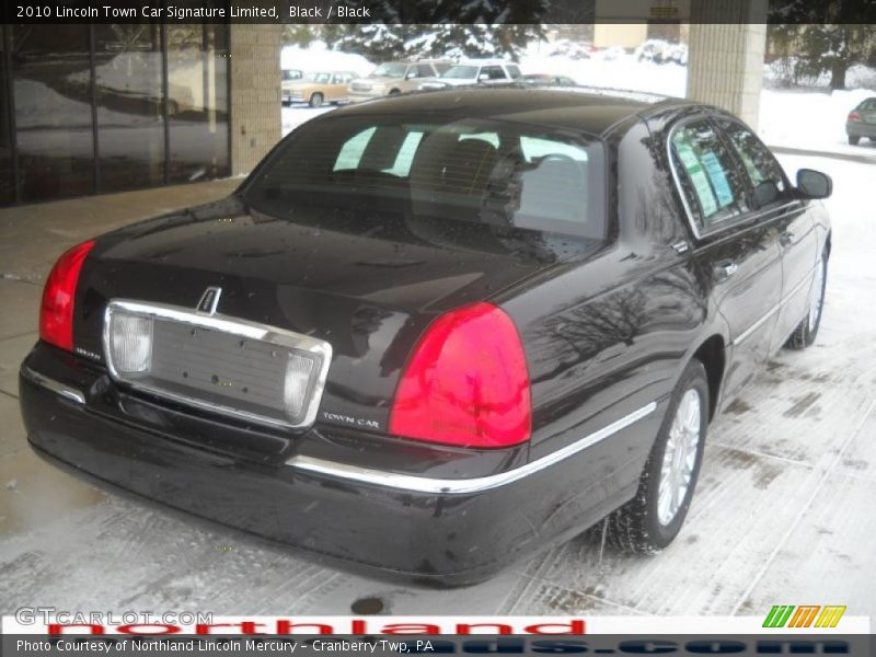 Black / Black 2010 Lincoln Town Car Signature Limited