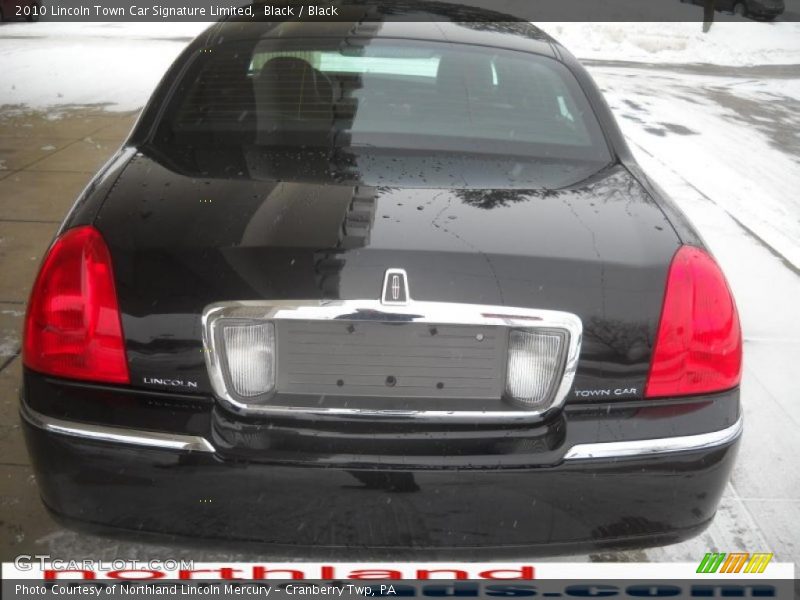 Black / Black 2010 Lincoln Town Car Signature Limited