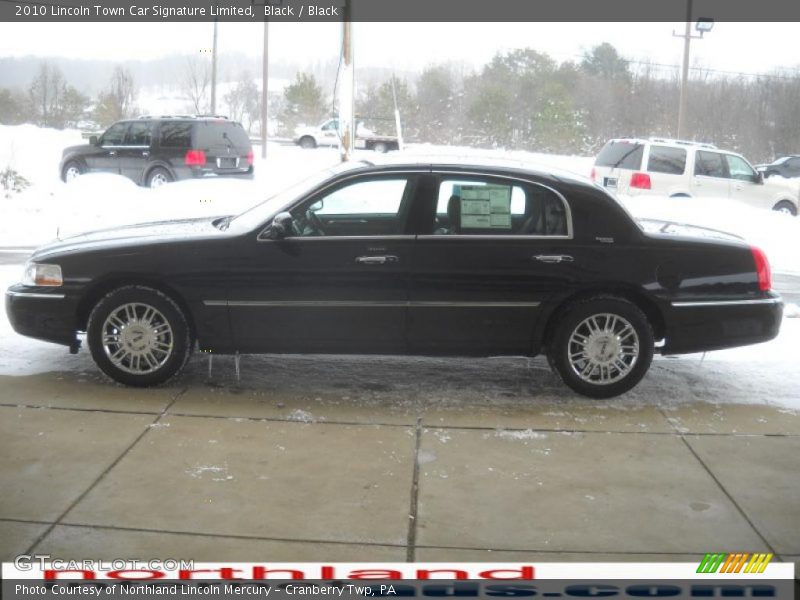 Black / Black 2010 Lincoln Town Car Signature Limited