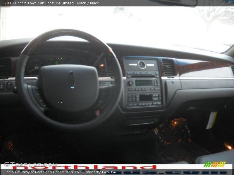 Black / Black 2010 Lincoln Town Car Signature Limited