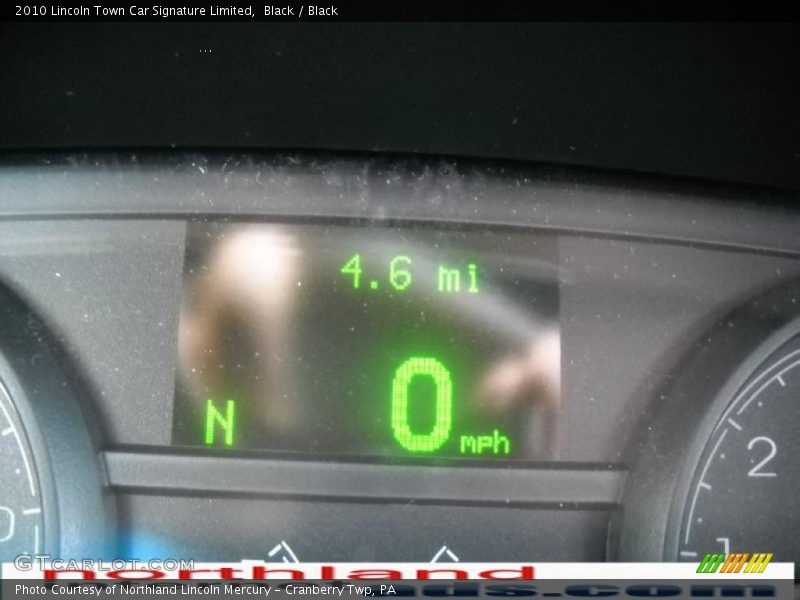 Black / Black 2010 Lincoln Town Car Signature Limited