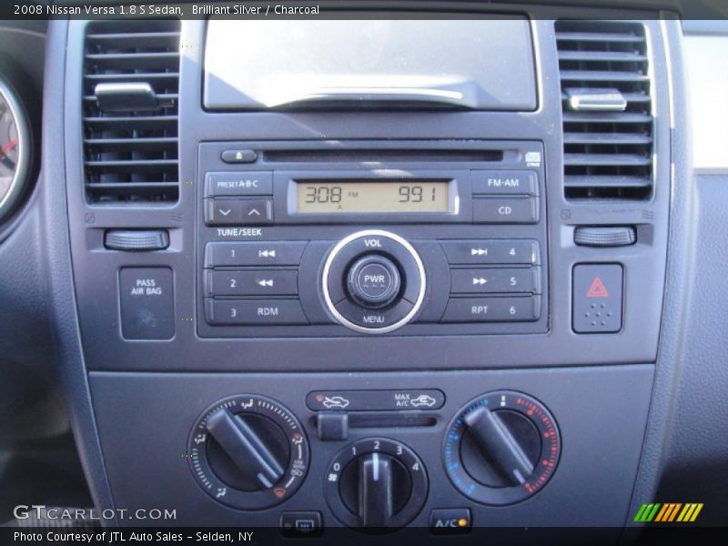 Brilliant Silver / Charcoal 2008 Nissan Versa 1.8 S Sedan