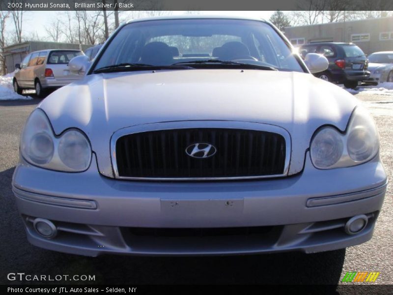 Brilliant Silver / Black 2002 Hyundai Sonata