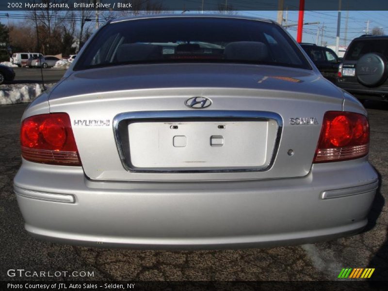 Brilliant Silver / Black 2002 Hyundai Sonata