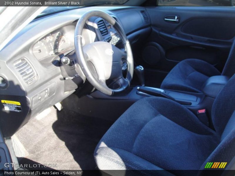 Brilliant Silver / Black 2002 Hyundai Sonata
