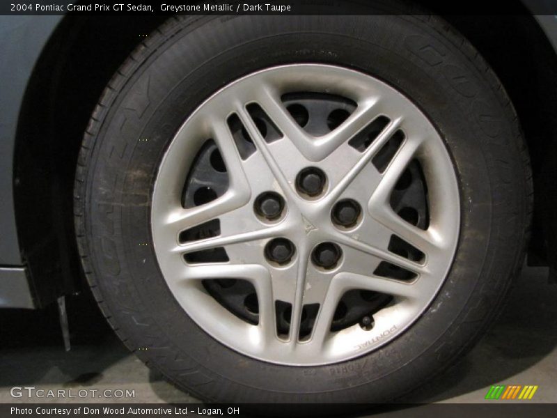 Greystone Metallic / Dark Taupe 2004 Pontiac Grand Prix GT Sedan