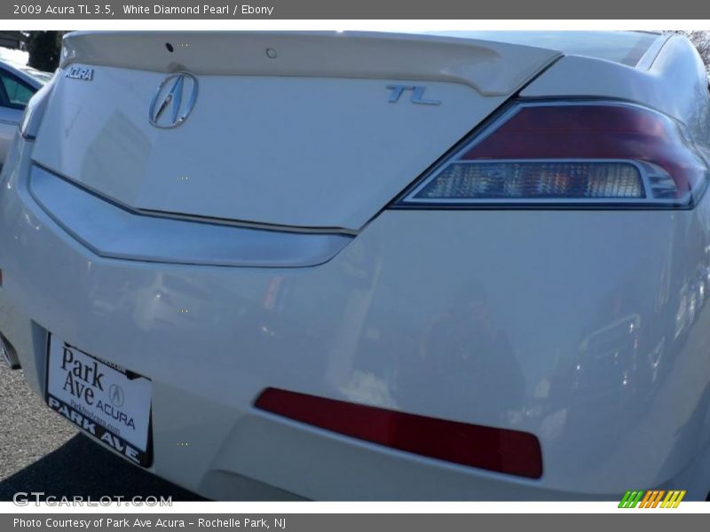 White Diamond Pearl / Ebony 2009 Acura TL 3.5