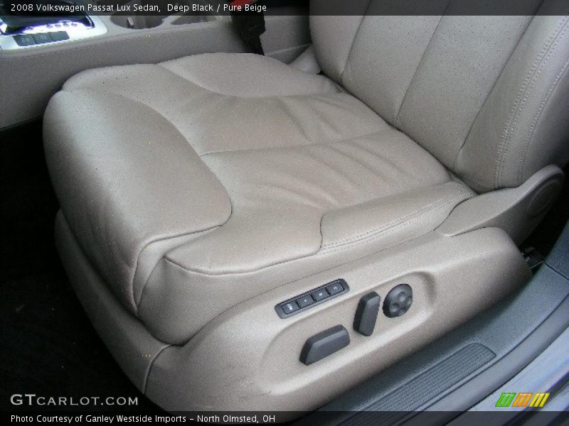 Deep Black / Pure Beige 2008 Volkswagen Passat Lux Sedan