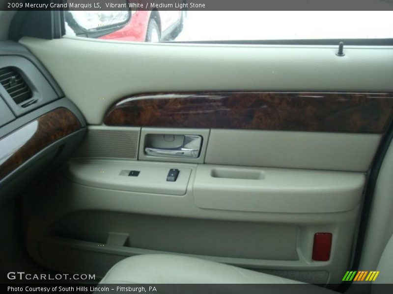 Vibrant White / Medium Light Stone 2009 Mercury Grand Marquis LS