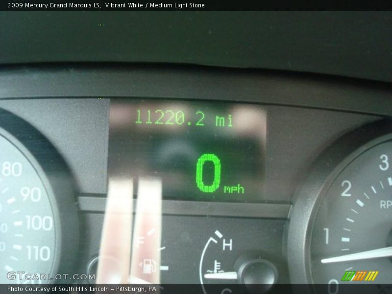 Vibrant White / Medium Light Stone 2009 Mercury Grand Marquis LS