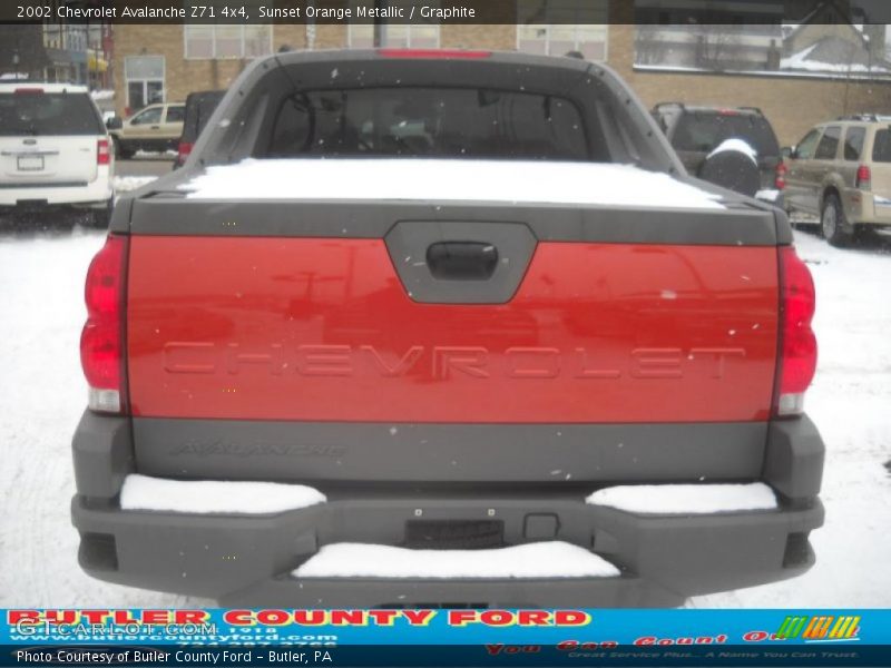 Sunset Orange Metallic / Graphite 2002 Chevrolet Avalanche Z71 4x4