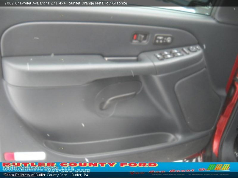 Sunset Orange Metallic / Graphite 2002 Chevrolet Avalanche Z71 4x4