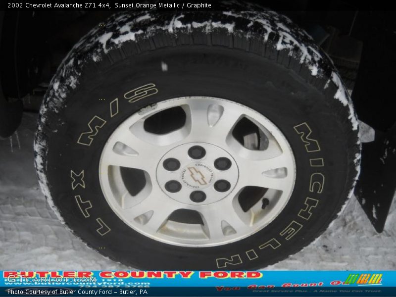 Sunset Orange Metallic / Graphite 2002 Chevrolet Avalanche Z71 4x4
