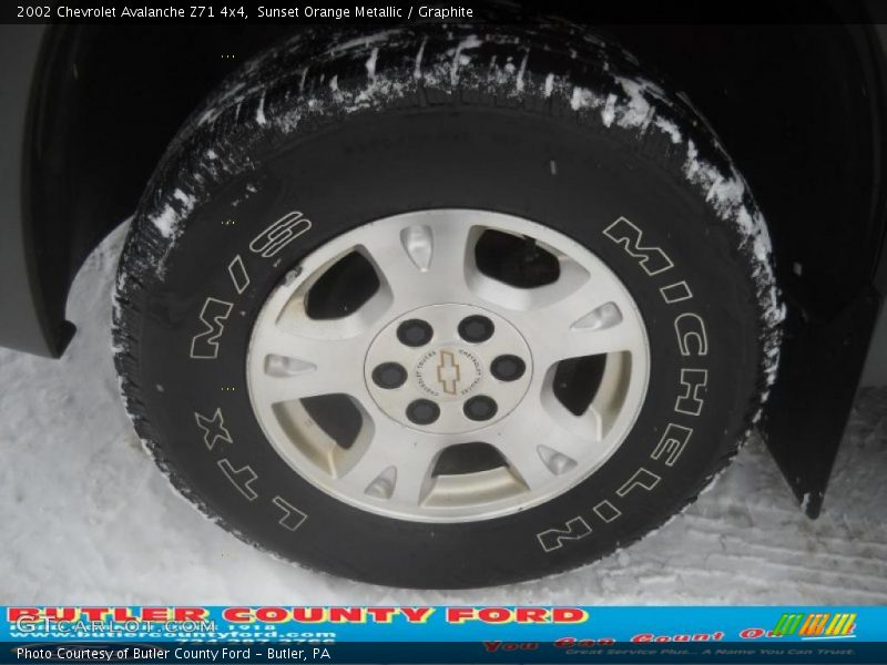 Sunset Orange Metallic / Graphite 2002 Chevrolet Avalanche Z71 4x4