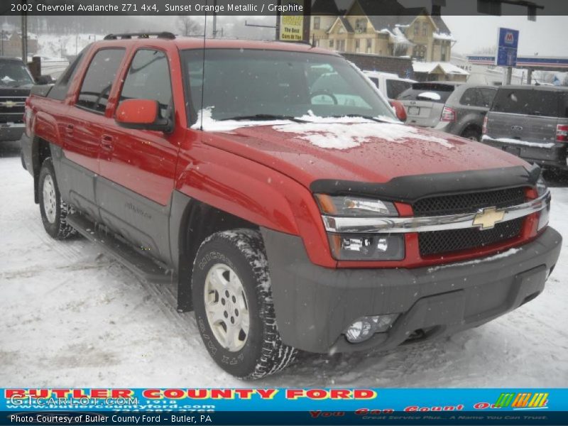 Sunset Orange Metallic / Graphite 2002 Chevrolet Avalanche Z71 4x4