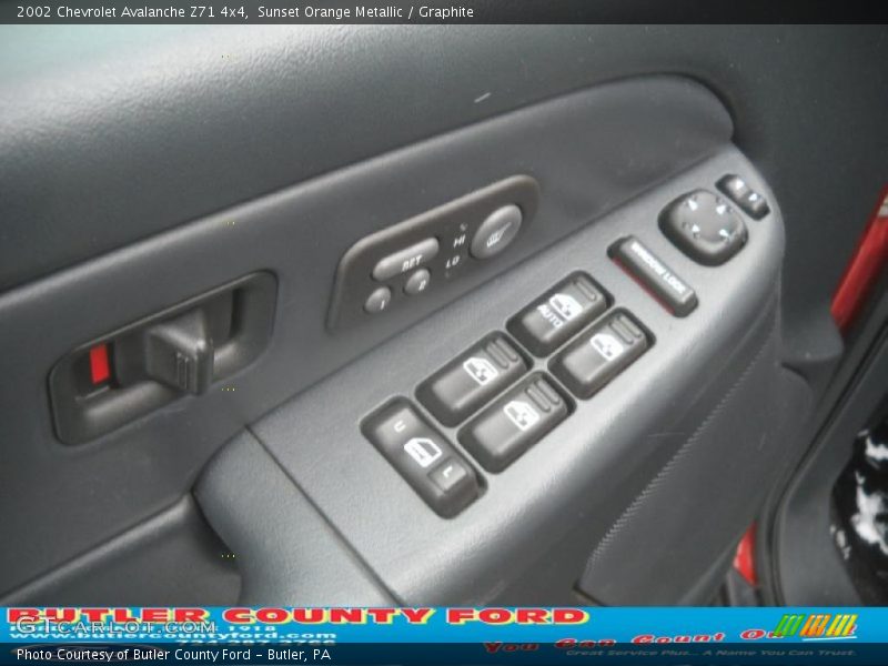 Sunset Orange Metallic / Graphite 2002 Chevrolet Avalanche Z71 4x4